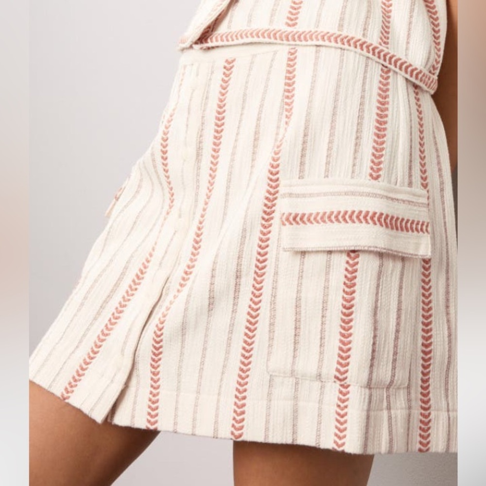 Splendid Devyn Cream and Pink Striped Mini Skirt Size Med Good Preowned Cond